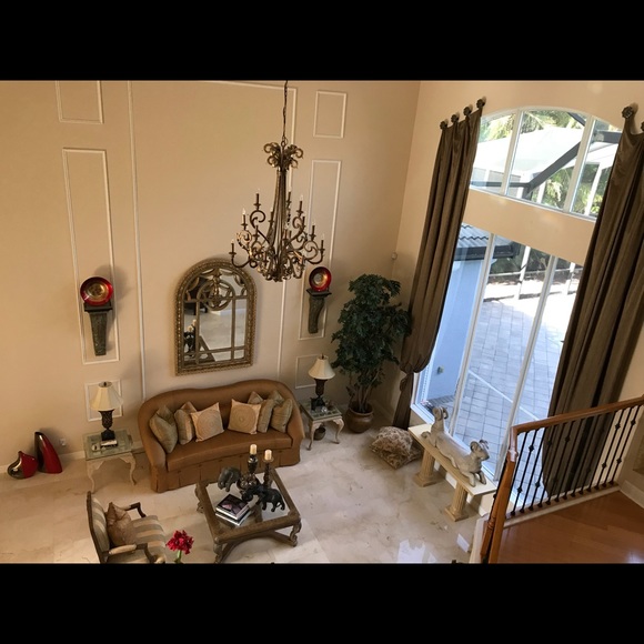 Meet your Posher, Cynthia - Picture 7 of 16